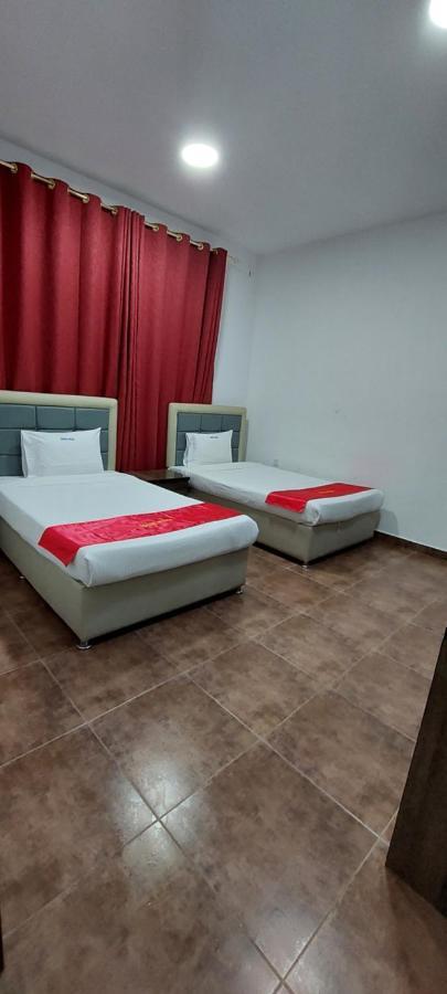 Eman House Aparthotel Salalah Bagian luar foto